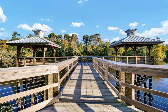 3829 Bay Colony Road NE, Leland, NC 28451