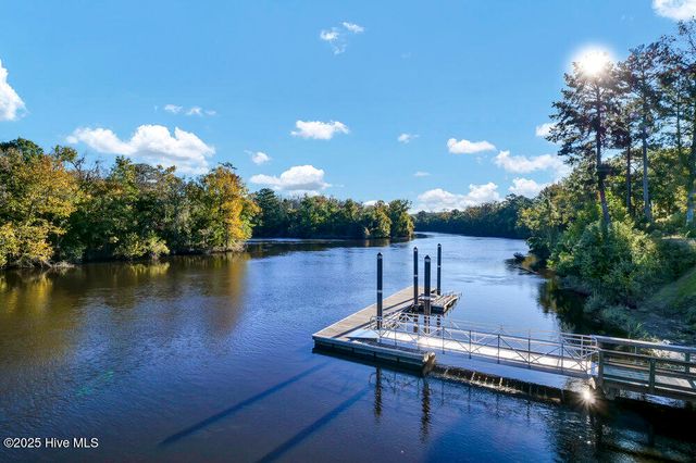3829 Bay Colony Road NE, Leland, NC 28451
