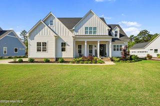 3829 Bay Colony Road NE, Leland, NC 28451