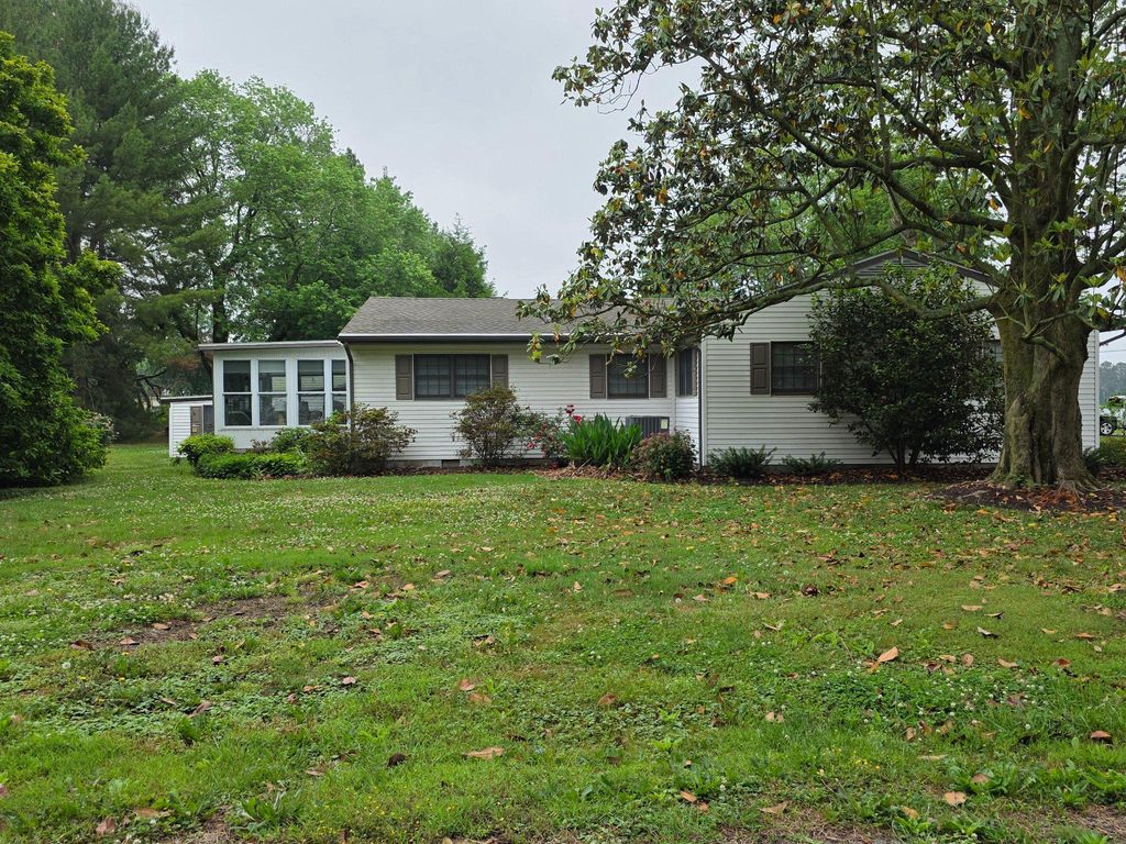 Image 2 of property listing at 11163 STEWART NECK RD, Princess Anne, MD 21853
