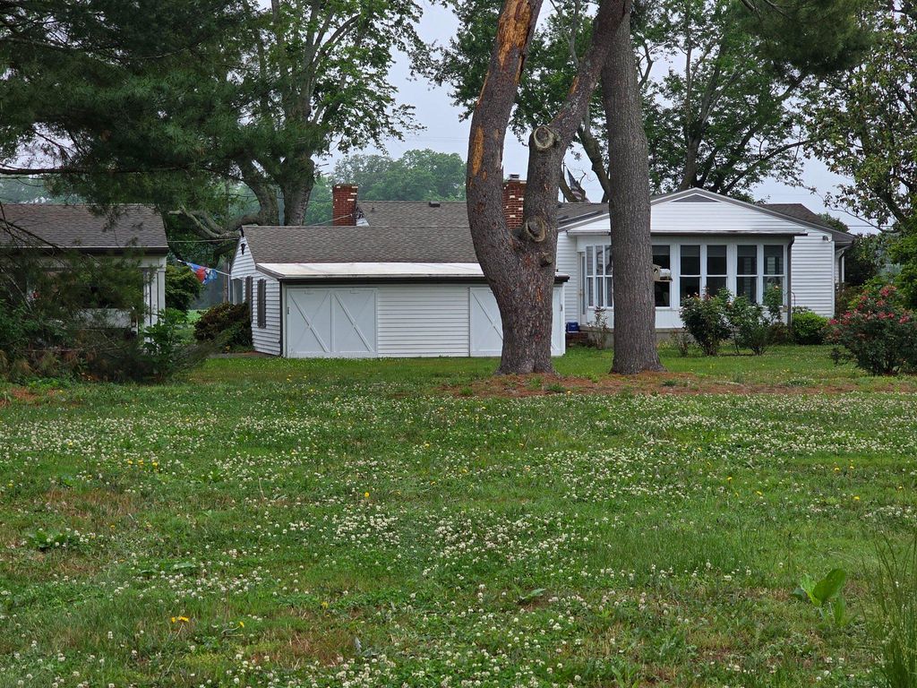 Image 3 of property listing at 11163 STEWART NECK RD, Princess Anne, MD 21853