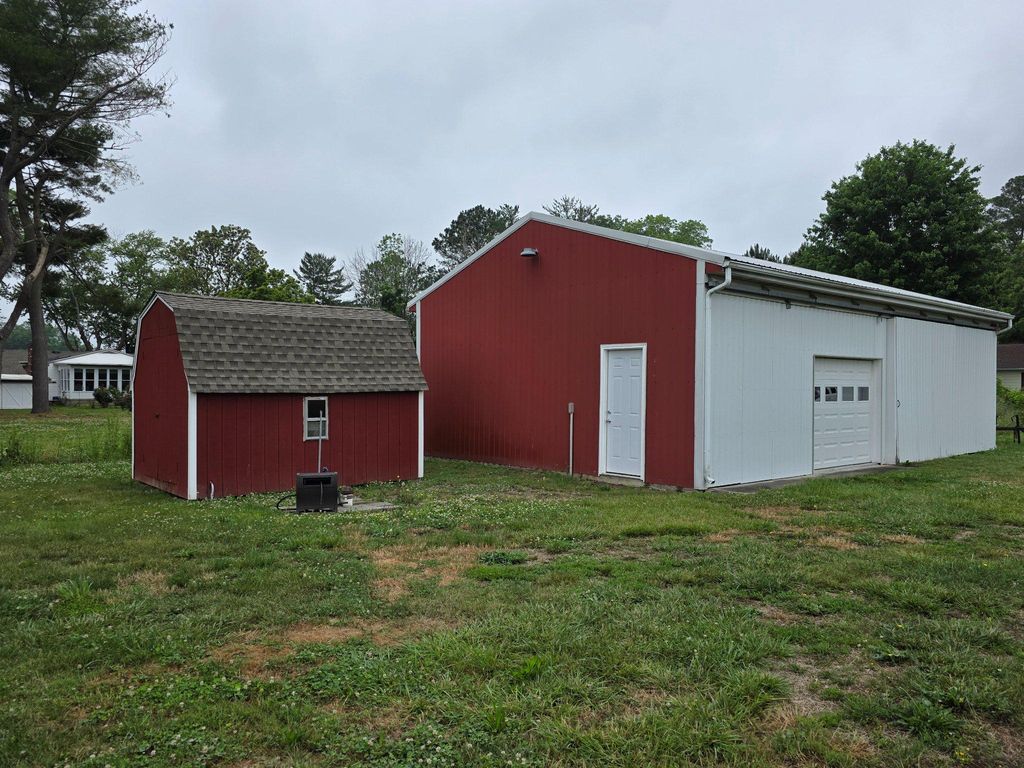 Image 4 of property listing at 11163 STEWART NECK RD, Princess Anne, MD 21853
