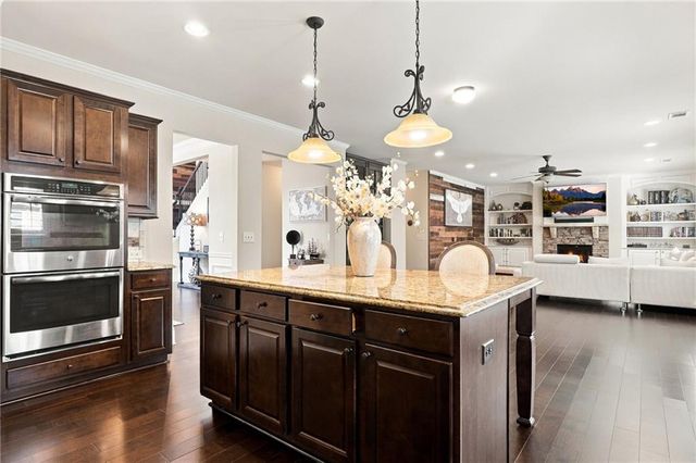 5765 Willow Oak Pass, Cumming, GA 30040