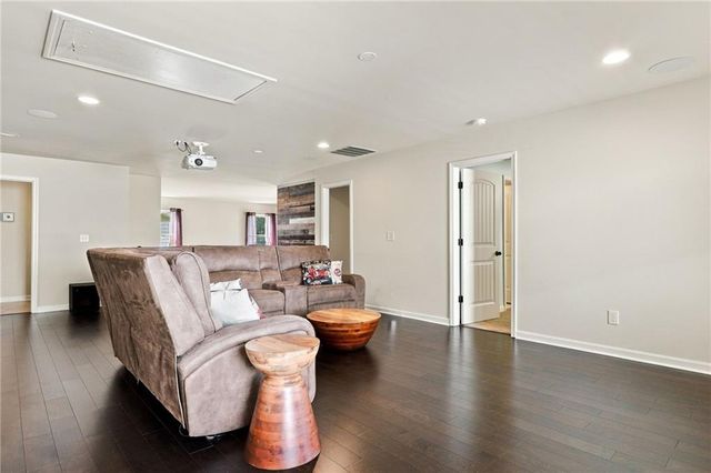 5765 Willow Oak Pass, Cumming, GA 30040