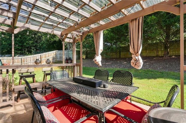 5765 Willow Oak Pass, Cumming, GA 30040