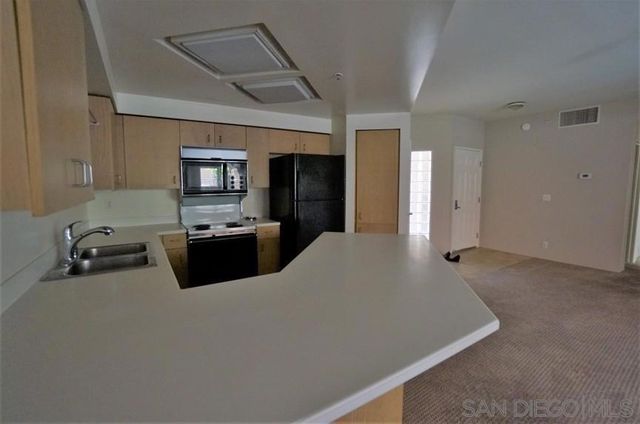 655 Columbia St 110, San Diego, CA 92101