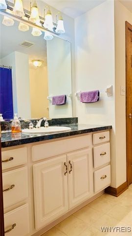 2800 Driftwood Drive, Wheatfield, NY 14304