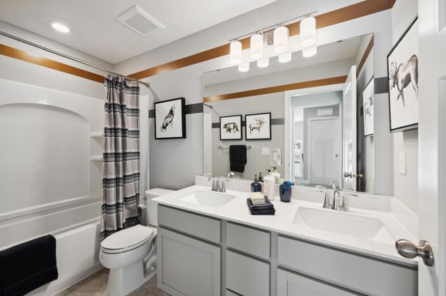 5436 Tallowtree Lane, Woodbury, MN 55129