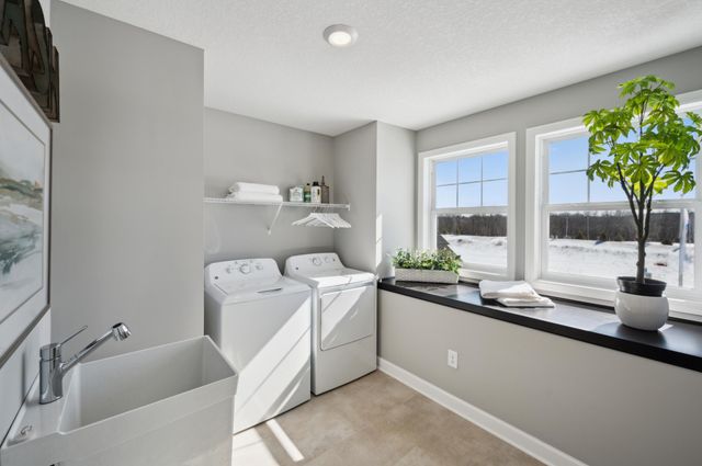 5436 Tallowtree Lane, Woodbury, MN 55129
