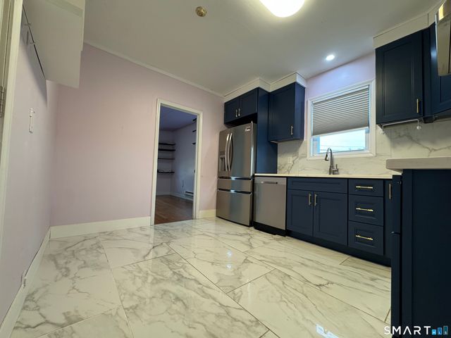 11 Woodend Road Apt 1, Stratford, CT 06615