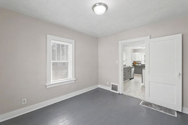 248 N Charles St, Wichita, KS 67203