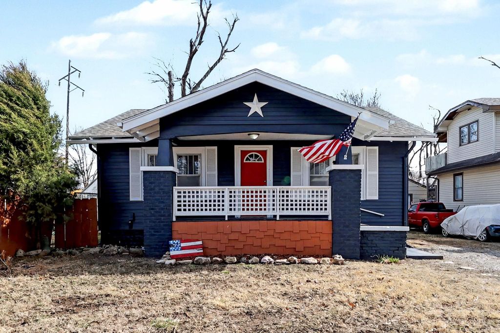 248 N Charles St, Wichita, KS 67203