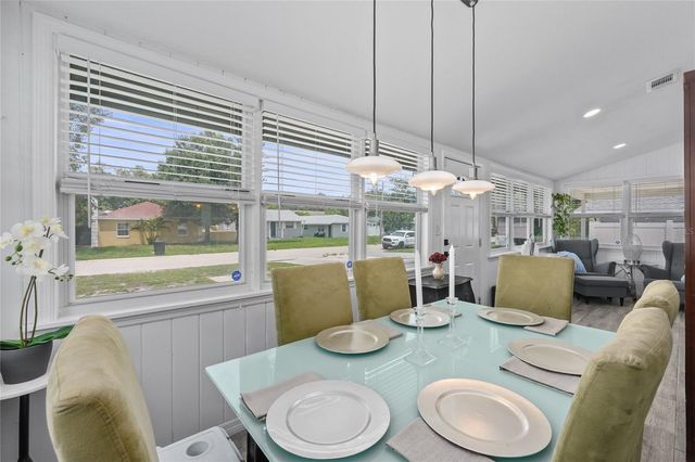3260 36TH AVENUE N, St Petersburg, FL 33713