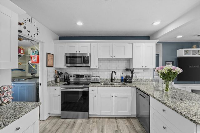 3260 36TH AVENUE N, St Petersburg, FL 33713