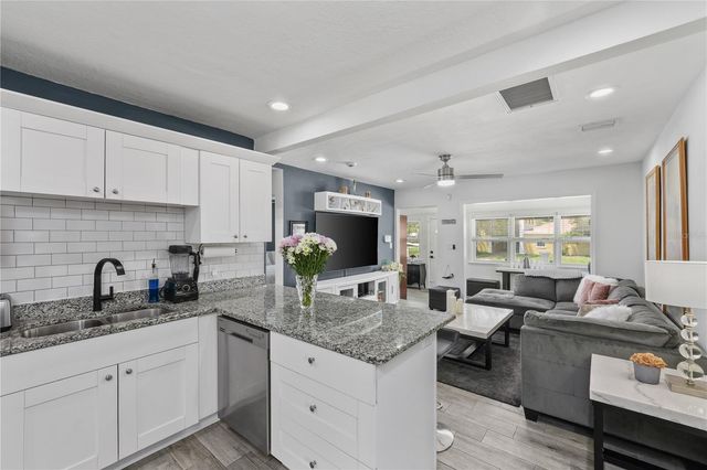 3260 36TH AVENUE N, St Petersburg, FL 33713