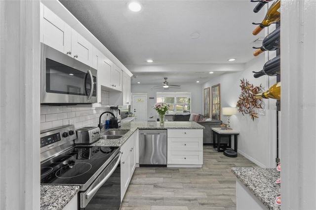 3260 36TH AVENUE N, St Petersburg, FL 33713