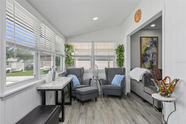 3260 36TH AVENUE N, St Petersburg, FL 33713