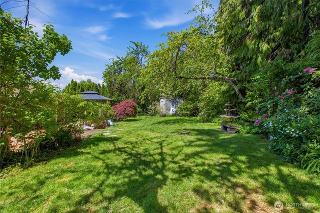 21306 109th Avenue SE, Kent, WA 98031