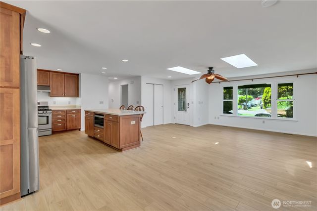 21306 109th Avenue SE, Kent, WA 98031