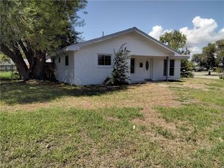 1611 Crosby St, Portland, TX 78374