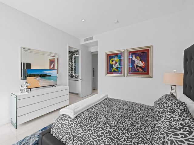 21 Isle Of Venice Drive 301, Fort Lauderdale, FL 33301