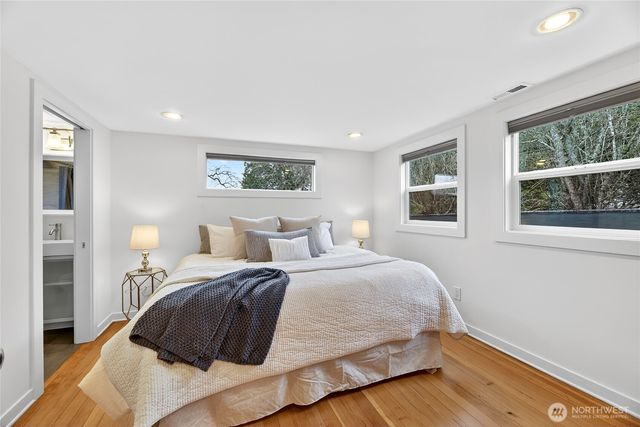 3528 SW 98th Street, Seattle, WA 98126