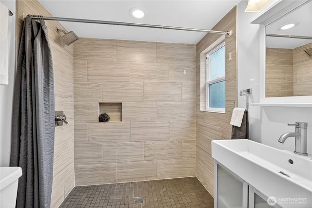 3528 SW 98th Street, Seattle, WA 98126