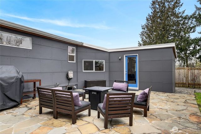 3528 SW 98th Street, Seattle, WA 98126