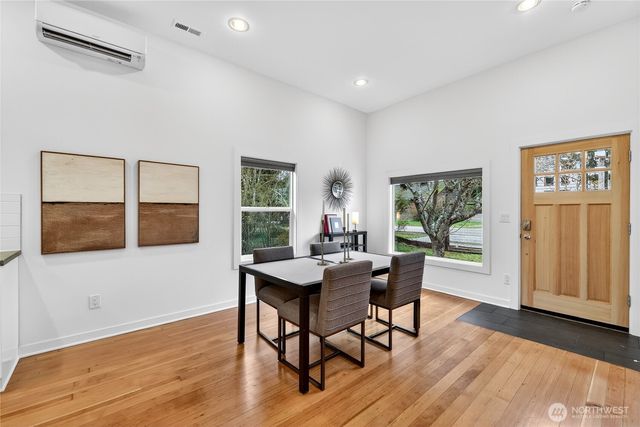 3528 SW 98th Street, Seattle, WA 98126