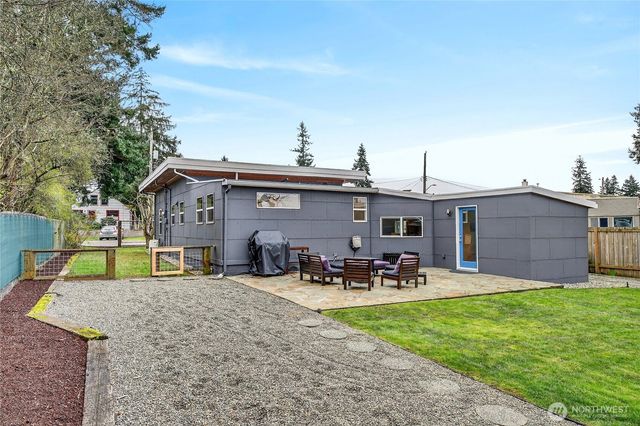 3528 SW 98th Street, Seattle, WA 98126