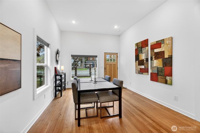 3528 SW 98th Street, Seattle, WA 98126