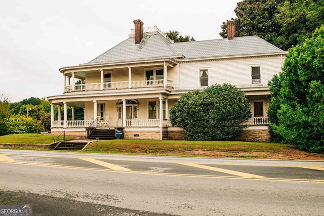 562 Winding Rose Drive, Hoschton, GA 30548