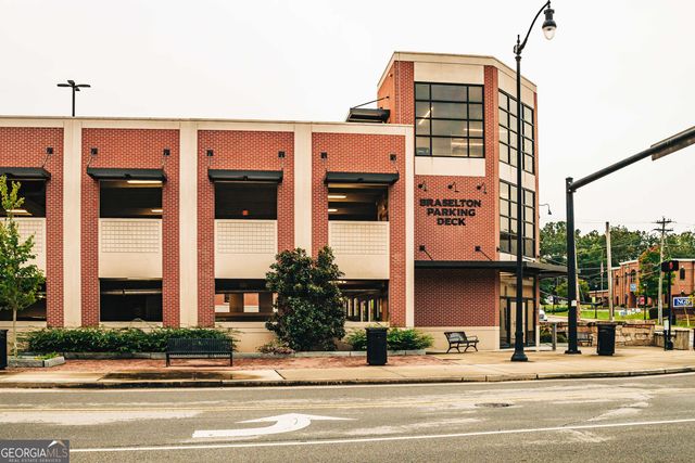 562 Winding Rose Drive, Hoschton, GA 30548