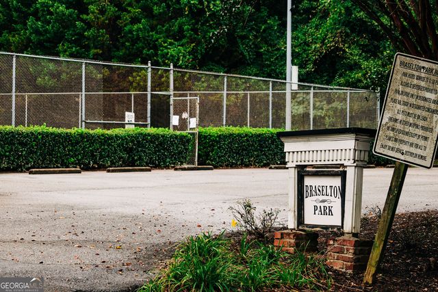 562 Winding Rose Drive, Hoschton, GA 30548