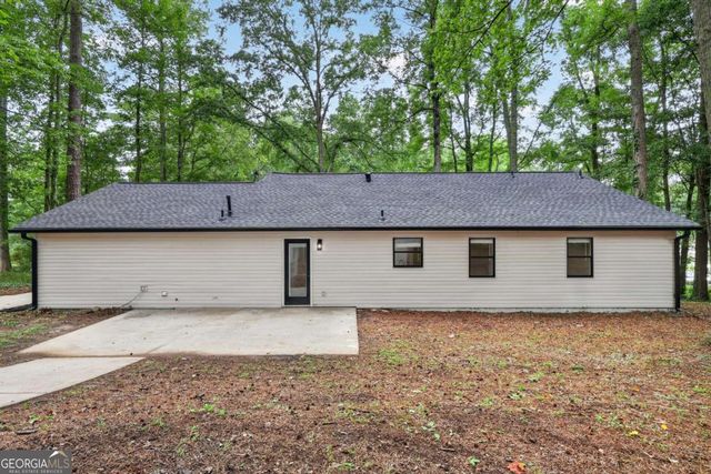 160 Running Bear Trail, Fayetteville, GA 30214