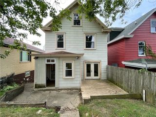 104 Georgetown Ave, West View, PA 15229