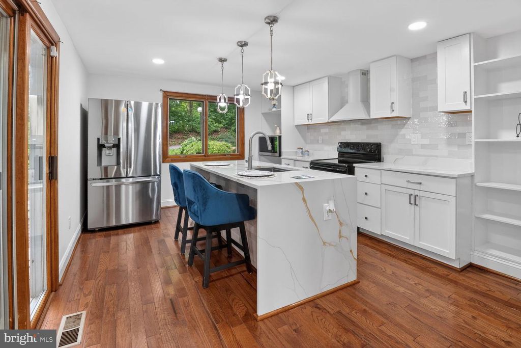 Image 1 of property listing at 10217 KINDLY CT, Gaithersburg, MD 20886