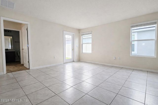 86226 MAINLINE Road, Yulee, FL 32097