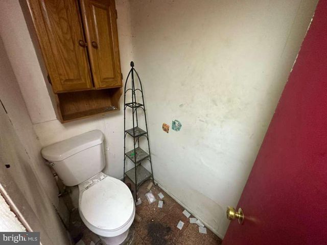 8 N ELLAMONT ST, Baltimore, MD 21229