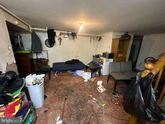 8 N ELLAMONT ST, Baltimore, MD 21229