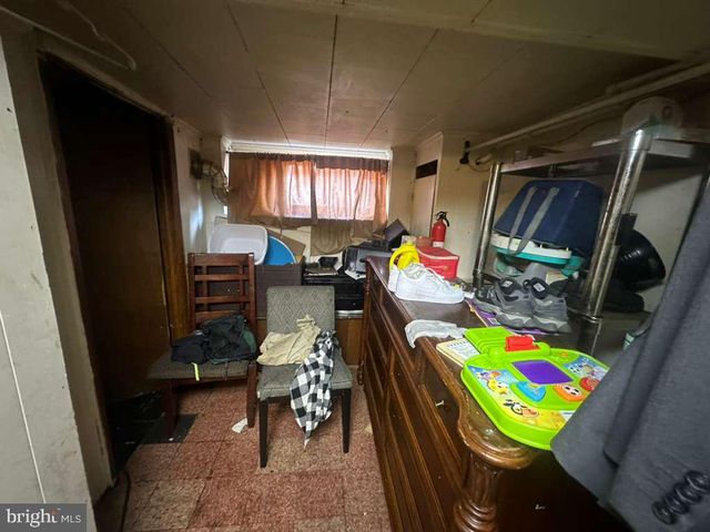 8 N ELLAMONT ST, Baltimore, MD 21229