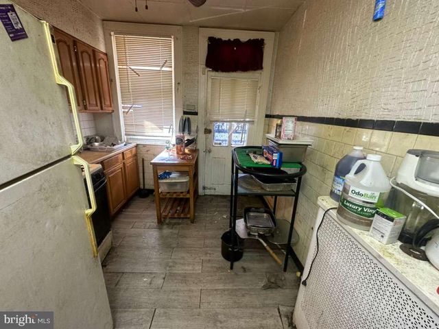 8 N ELLAMONT ST, Baltimore, MD 21229