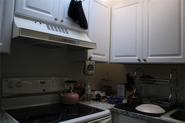 2207 BELLEAIR ROAD B11, Clearwater, FL 33764