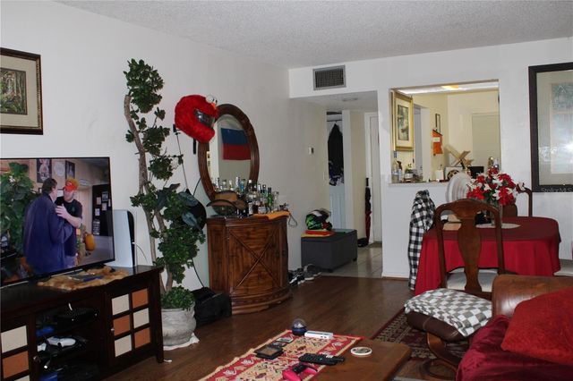 2207 BELLEAIR ROAD B11, Clearwater, FL 33764