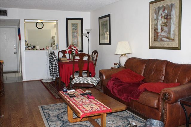 2207 BELLEAIR ROAD B11, Clearwater, FL 33764