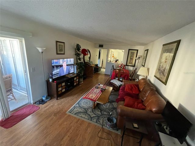 2207 BELLEAIR ROAD B11, Clearwater, FL 33764