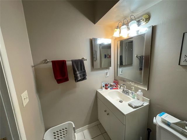 2207 BELLEAIR ROAD B11, Clearwater, FL 33764