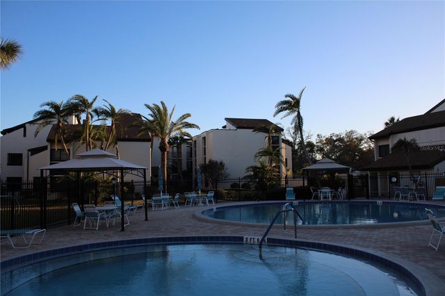 2207 BELLEAIR ROAD B11, Clearwater, FL 33764