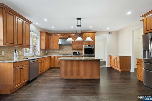 20 Grove Street, Boonton Town, NJ 07005