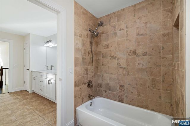 20 Grove Street, Boonton Town, NJ 07005